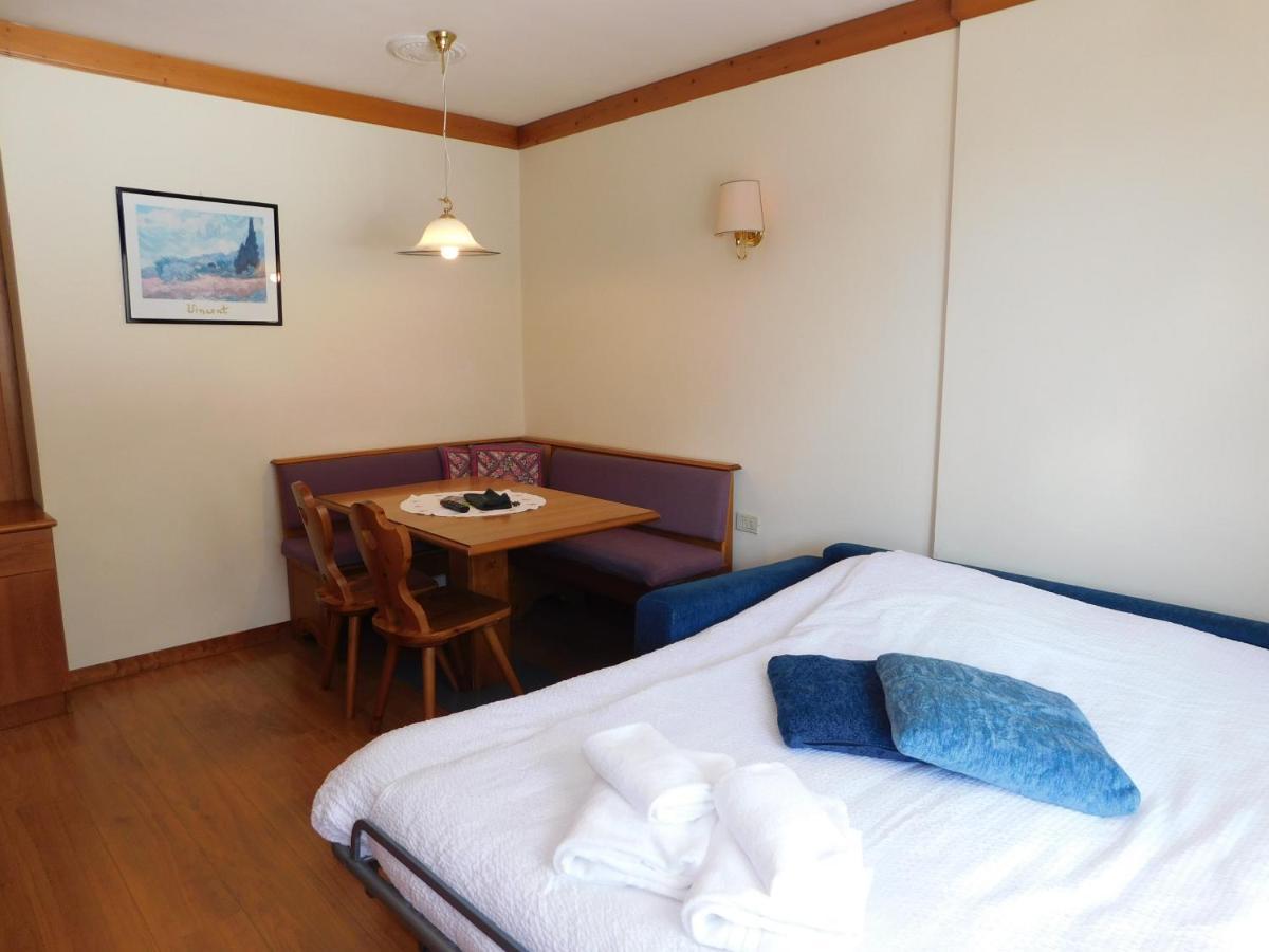 Ski Residence ซานมาร์ตีโนดีกัสตรอสซา ภายนอก รูปภาพ