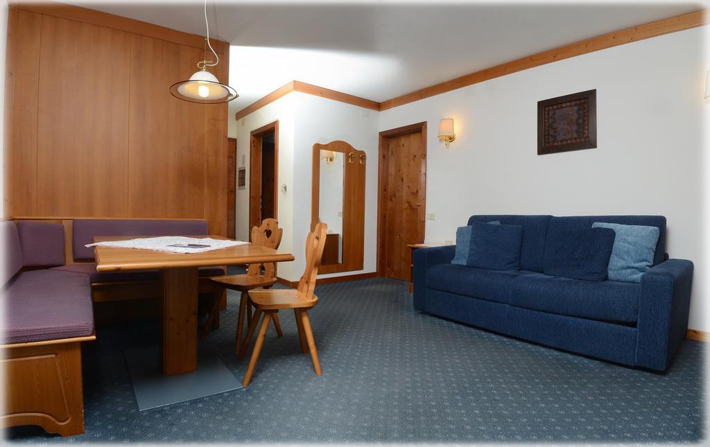Ski Residence ซานมาร์ตีโนดีกัสตรอสซา ภายนอก รูปภาพ