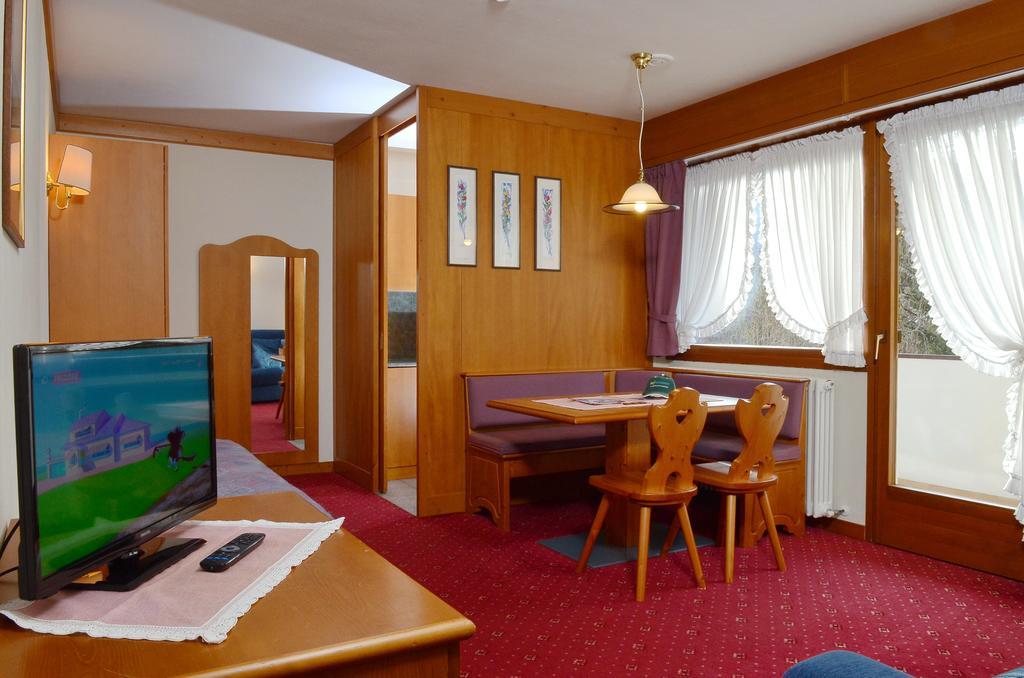 Ski Residence ซานมาร์ตีโนดีกัสตรอสซา ภายนอก รูปภาพ