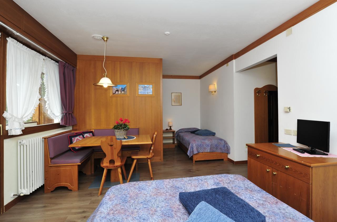 Ski Residence ซานมาร์ตีโนดีกัสตรอสซา ภายนอก รูปภาพ