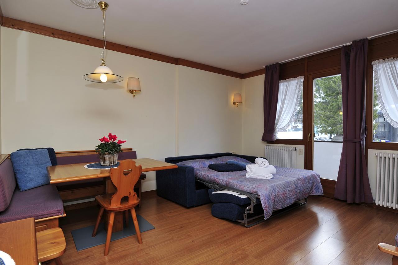 Ski Residence ซานมาร์ตีโนดีกัสตรอสซา ภายนอก รูปภาพ
