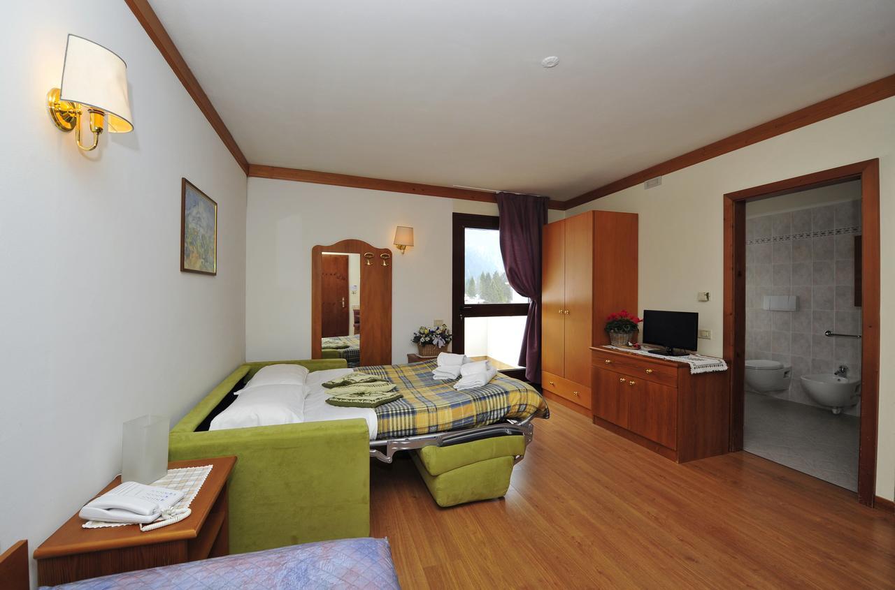 Ski Residence ซานมาร์ตีโนดีกัสตรอสซา ภายนอก รูปภาพ